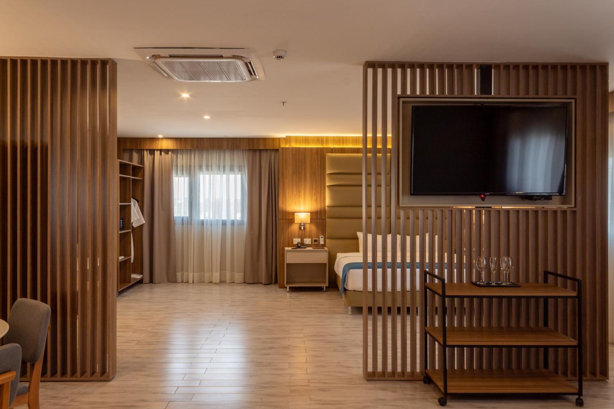 Tryp By Wyndham Asuncion Hotel Exterior photo