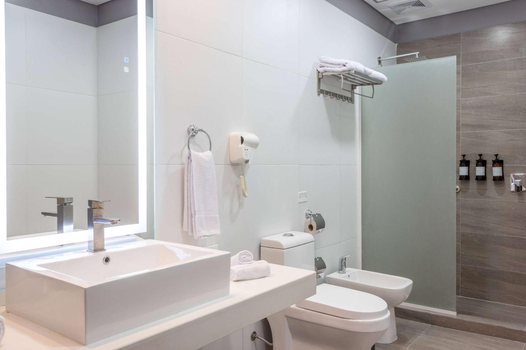 Tryp By Wyndham Asuncion Hotel Exterior photo